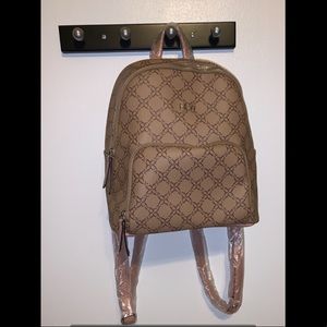 Nine West small backpack💕